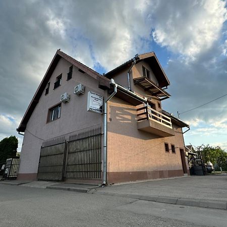 Sport Hostel Cluj Exterior photo