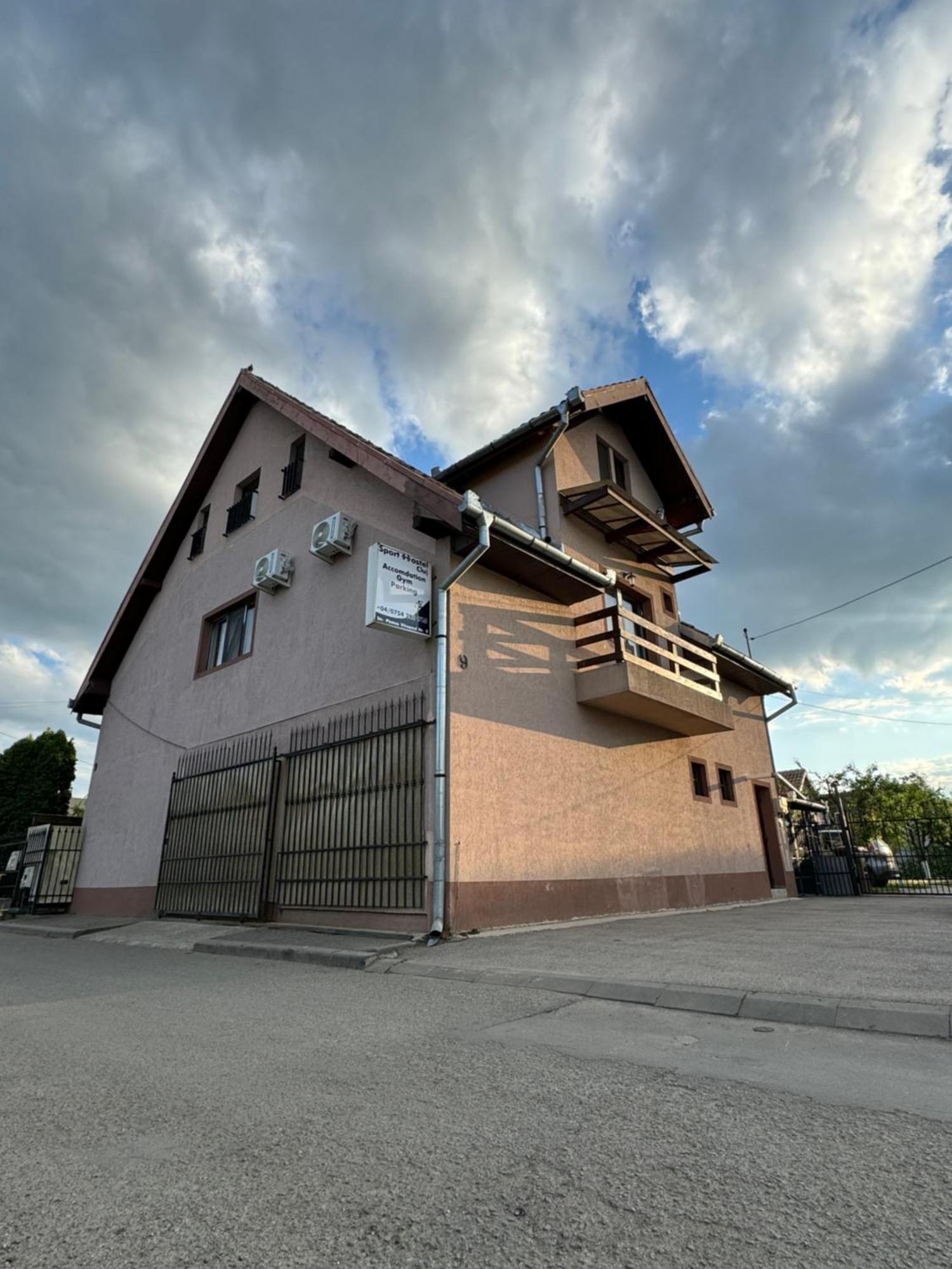 Sport Hostel Cluj Exterior photo